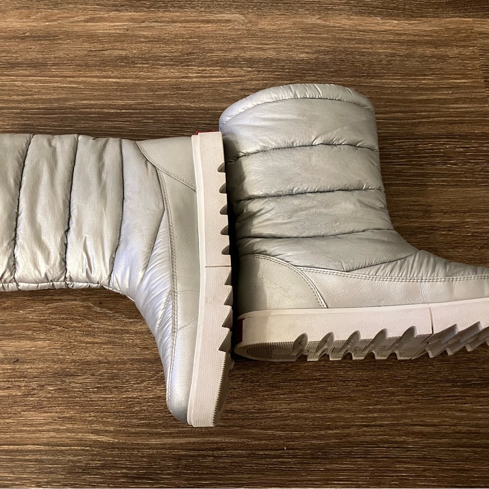 Sorel Silver Next Lite Snowboots - Picture 2 of 7